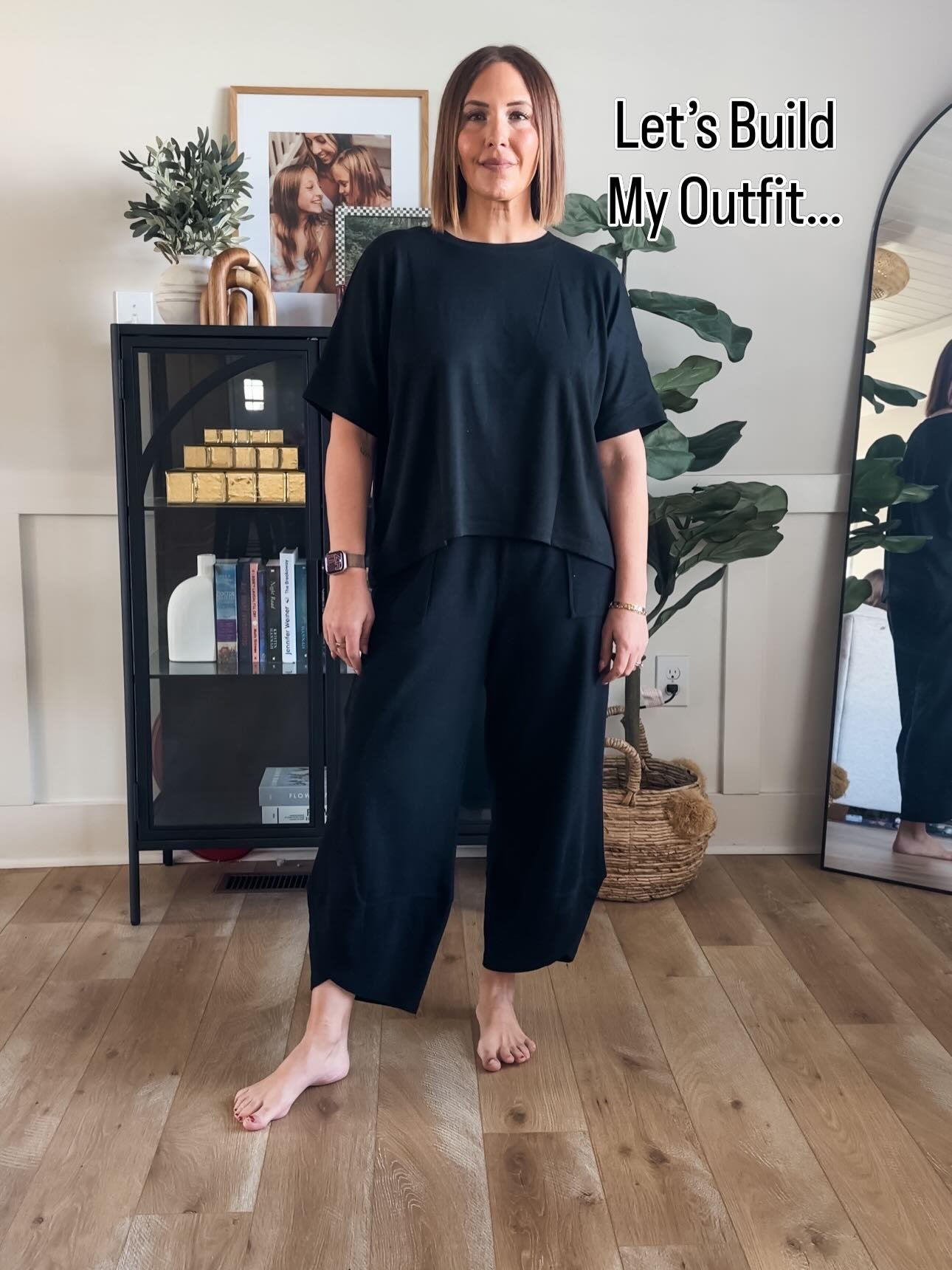 Another round of Let&rsquo;s Build My Outfit! Loving today&rsquo;s neutral outfit, and the fact that the pants have an elastic waist 😍😍

Comment BLACK to shop my whole outfit!