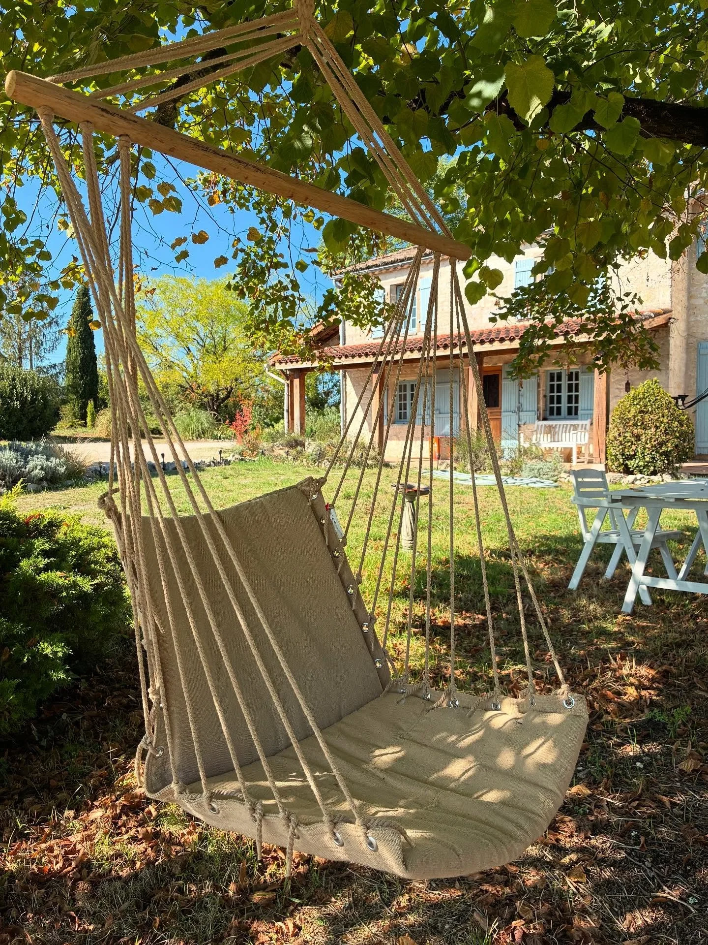Escape to one of many perfect spots designed for immersing yourself in a great book. Our upcoming book retreat offers curated reading spaces and engaging literary activities, creating a getaway steeped in French culture. Stay tuned for details!

#boo