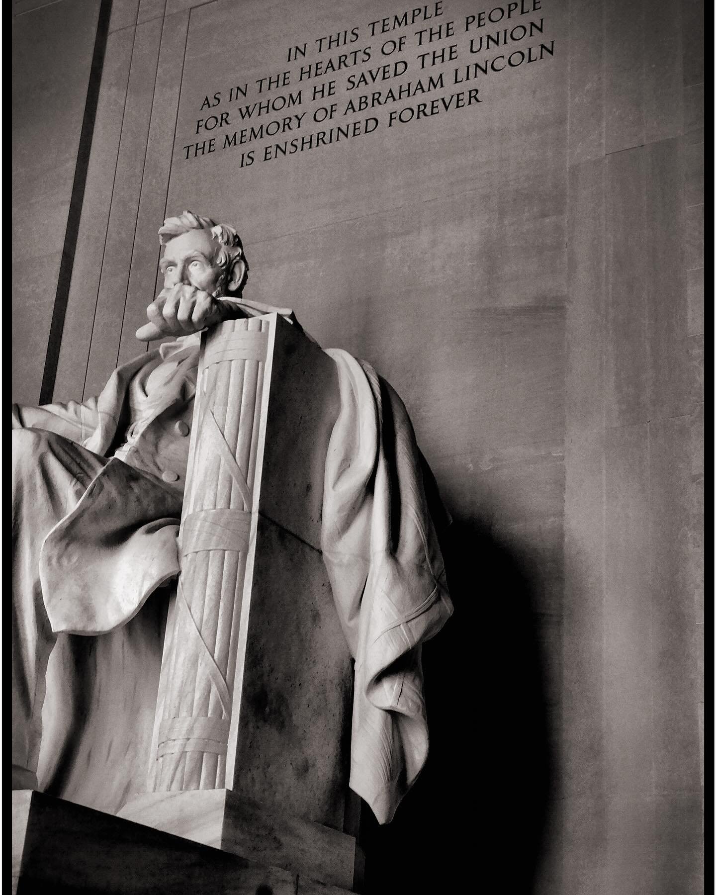 #nationalmall #washingtondc #nationalpark #blackandwhitephotography #shotoniphone #mobilephotography #photooftheday