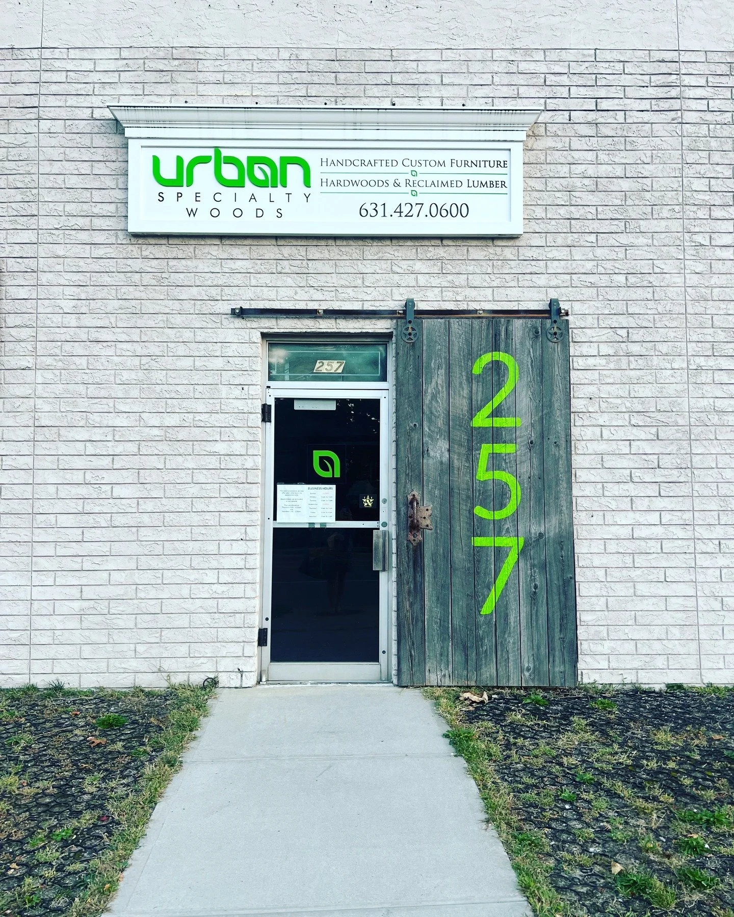 Exterior got a bit of a face lift. What do you think?

#facelift #exteriordesign #exteriorpainting #urbangreen #upgrade #upgradeyourlook #upcycle