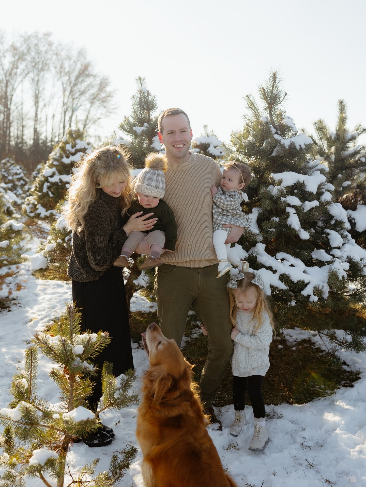 a sweet little tree farm sesh with my faves ❄️🎄