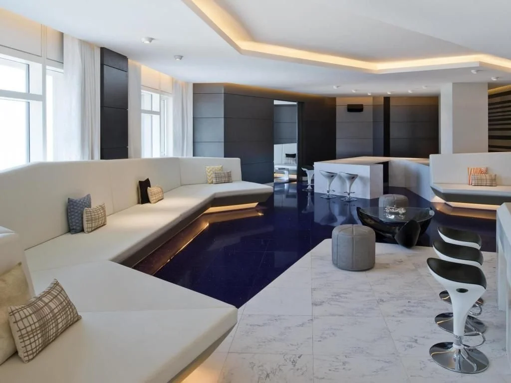 Suits & Public Area (27).jpg