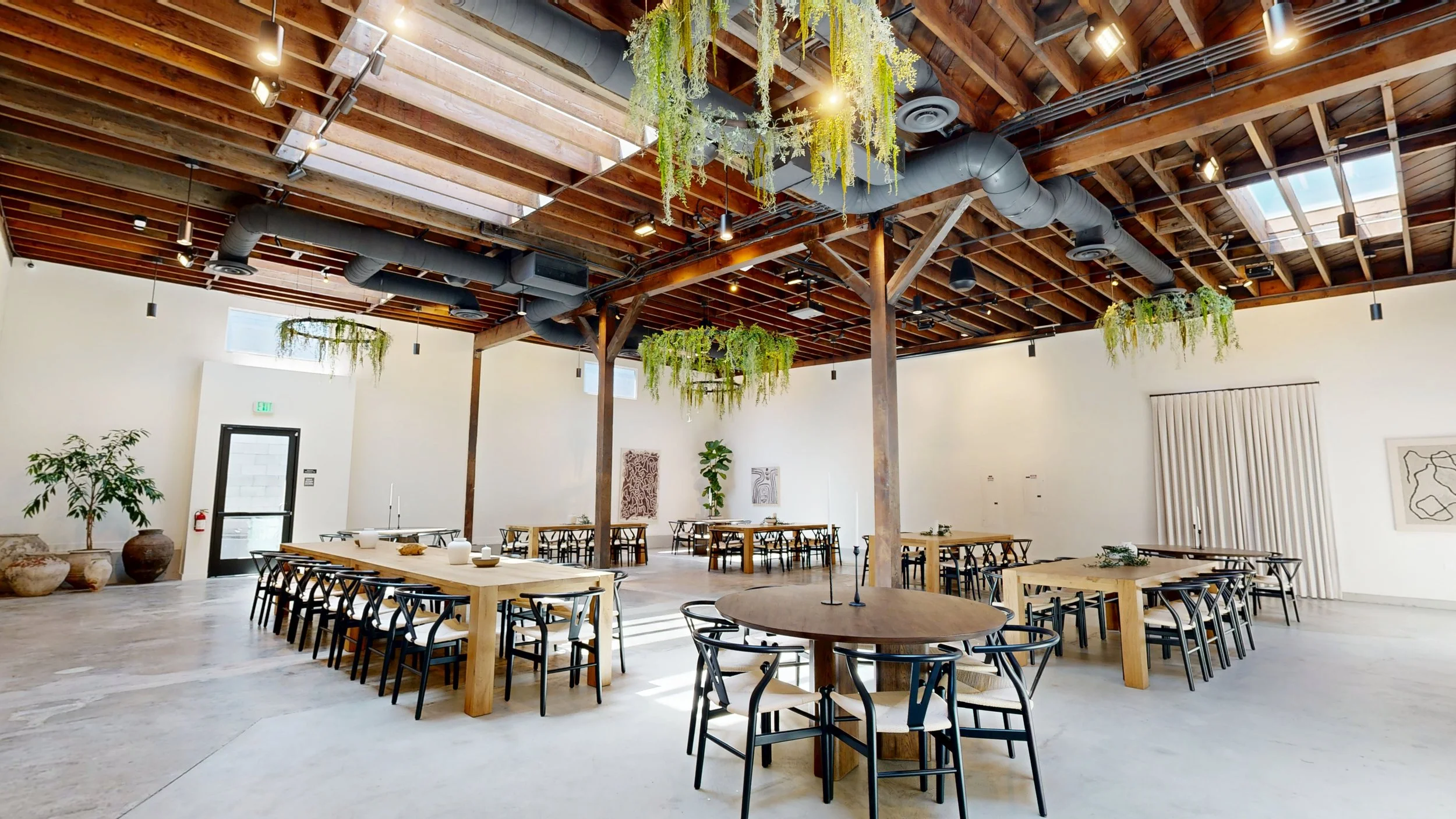 RECEPTION GALLERY 1 - LONG VIEW.jpg
