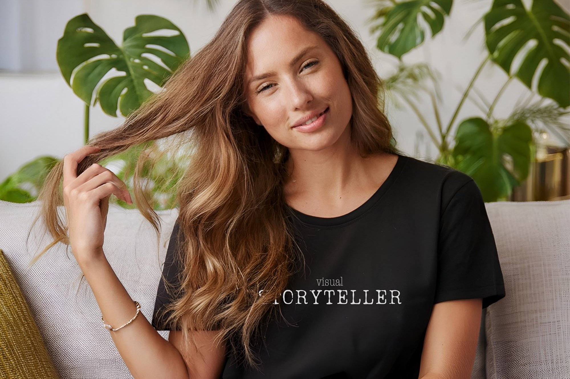 Visual-storyteller-black-tshirt.jpg