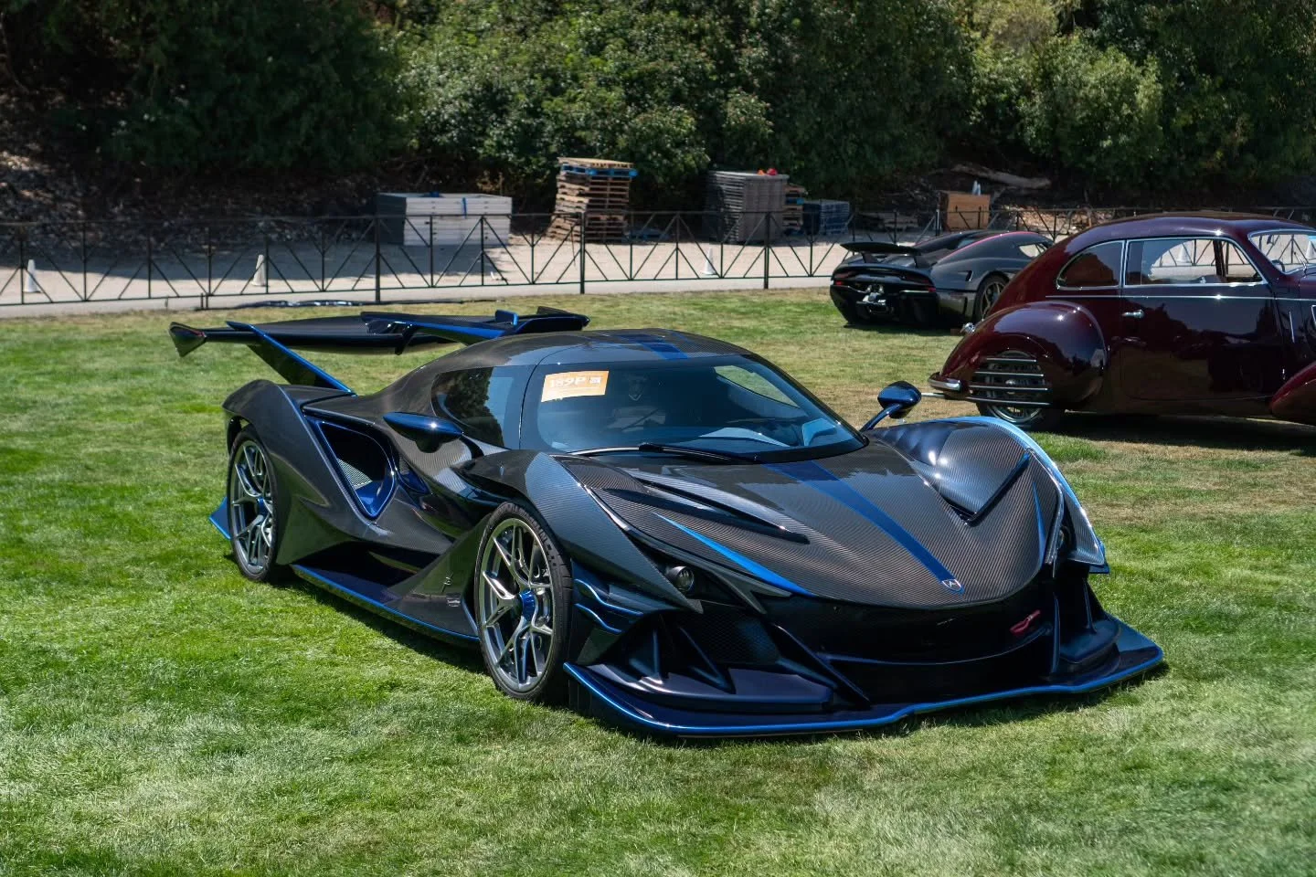 If the DeTomaso P72 looks too restrained for your supercar sensibilities, Apollo may offer the antidote.

The Intensa Emozione and the P72 are built off of the same carbon fiber chassis, yet they diverge into entirely different species when it comes 