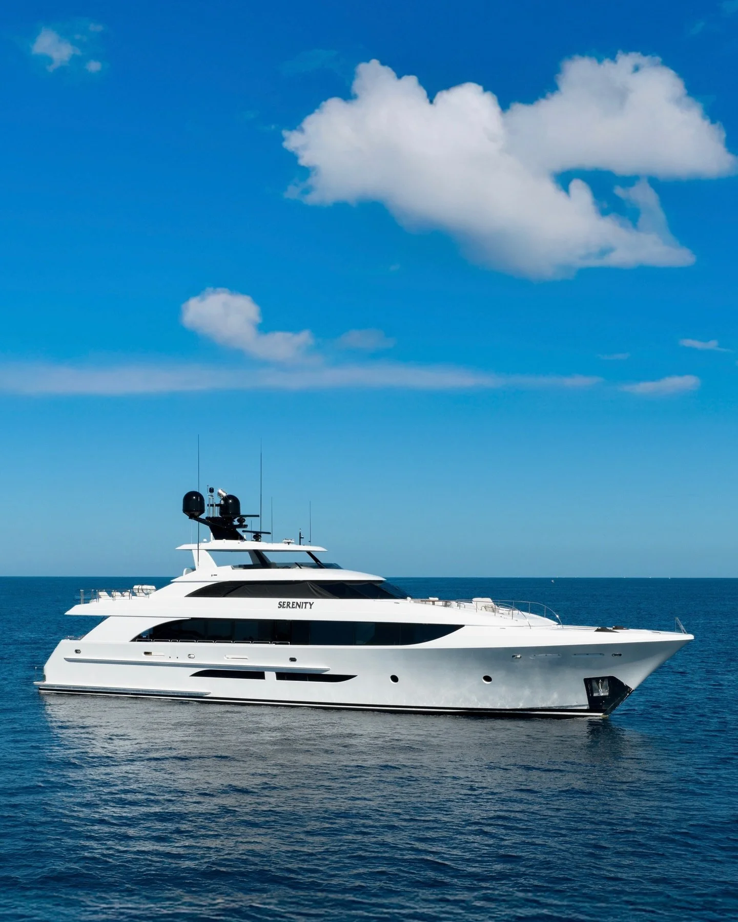 Finding the scenes of #Serenity 🎬💥👀

F E A T U R E D  Y A C H T :
M/Y  SERENITY
Westport 125 (125&rsquo; / 38m)
Offered by  @WorthAvenueYachts
@ShannonYachts &mdash;  Shannon McCoy 
@WorthYachting &mdash;  Michael Mahan

&ldquo; . . .  SERENITY  i