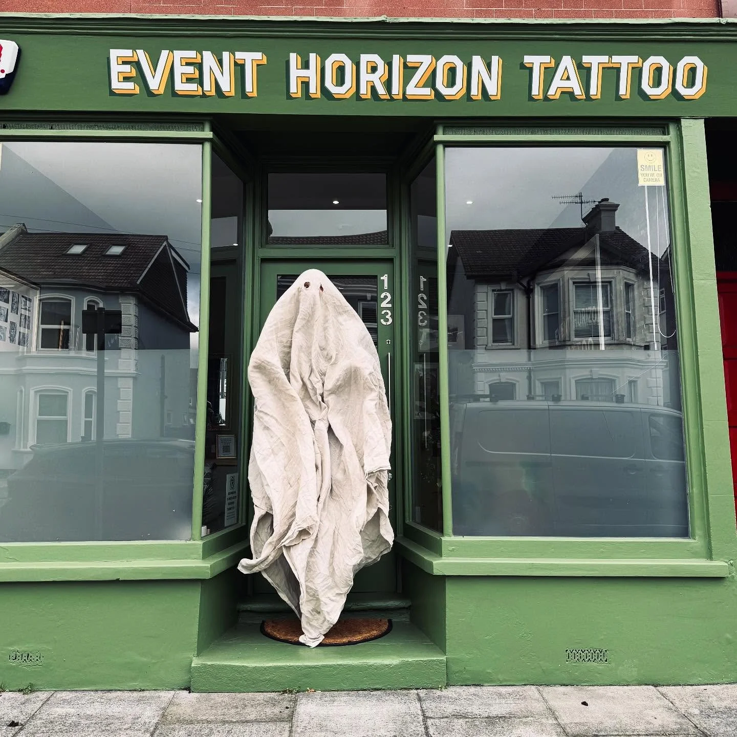 HAPPY HALLOWEEN! 👻

It&rsquo;s also been 6 months since we got the keys to the studio and wow what a ride it&rsquo;s been! We are beyond grateful for all of the support we&rsquo;ve received and can&rsquo;t believe how many incredible clients we&rsqu