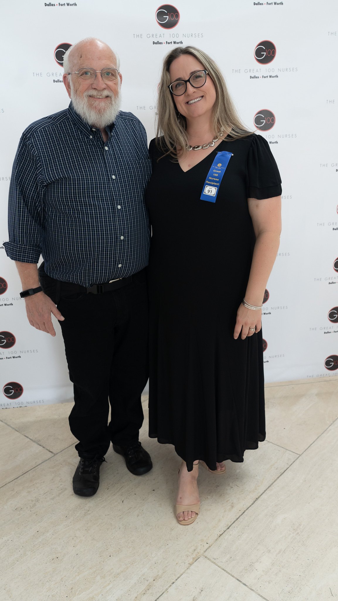 Pride you can feel. This honoree shares a moment with her father—his pride written all over his face. Behind every nurse honored tonight is a story of support, sacrifice, and the people who believed in them from the beginning.