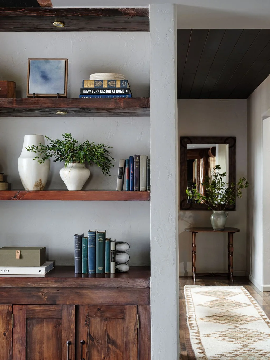 Z.Tay-CR534-Livingroom-Shelving,-Hall.jpg