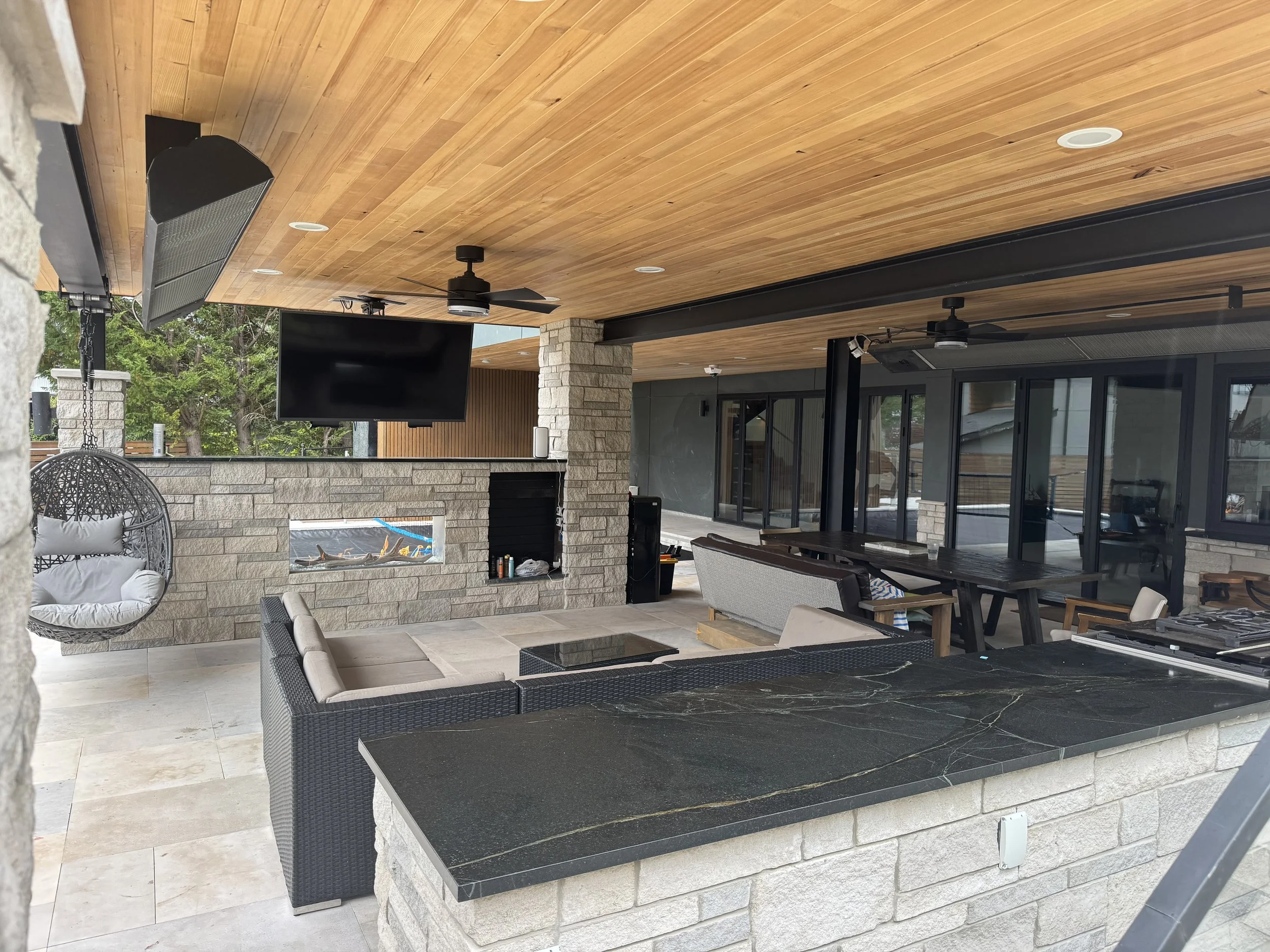 East Lake Sammamish Outdoor living