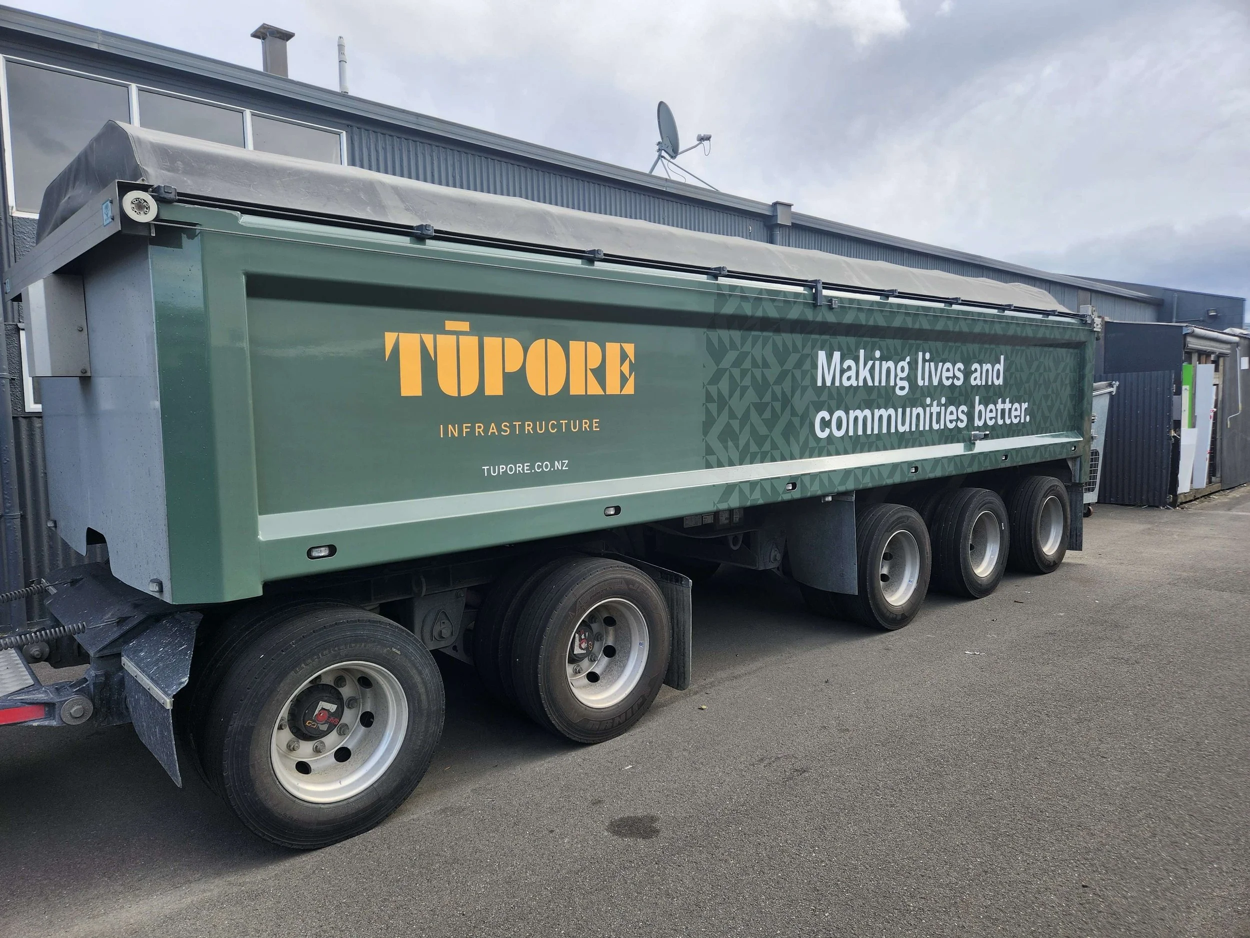 Mammoth Media, Tupore Truck Wrap, Vehicle & Boat Wraps, Naper Hawkes Bay.jpg