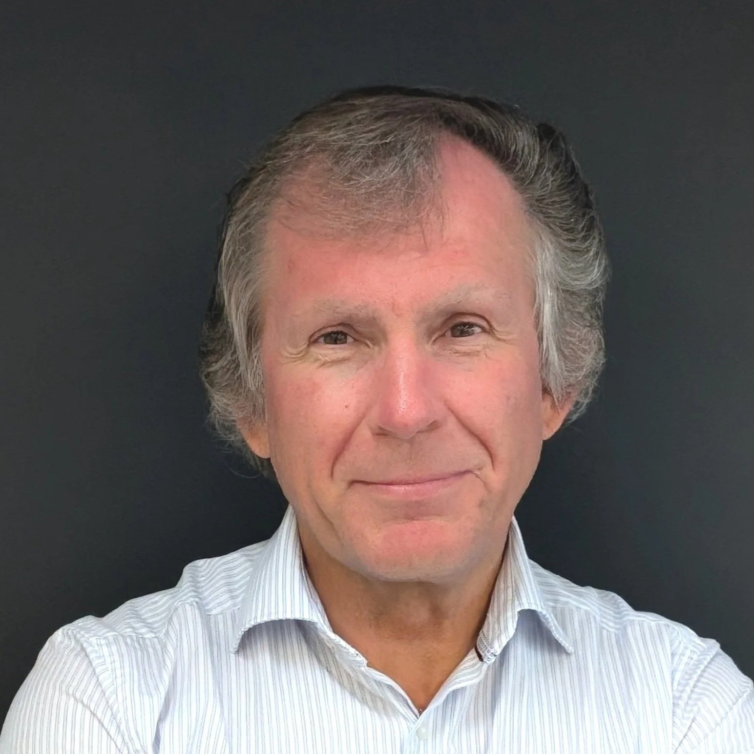 Outline icon of a person inside a focus frame, representing facial recognition or user profile.