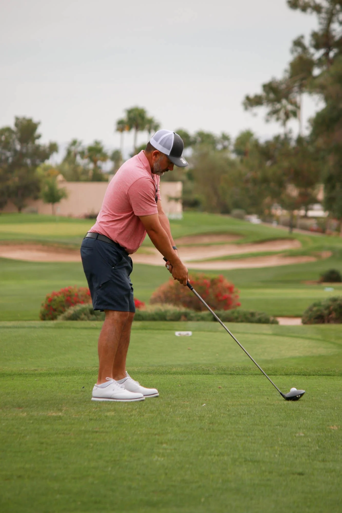 golf tee off