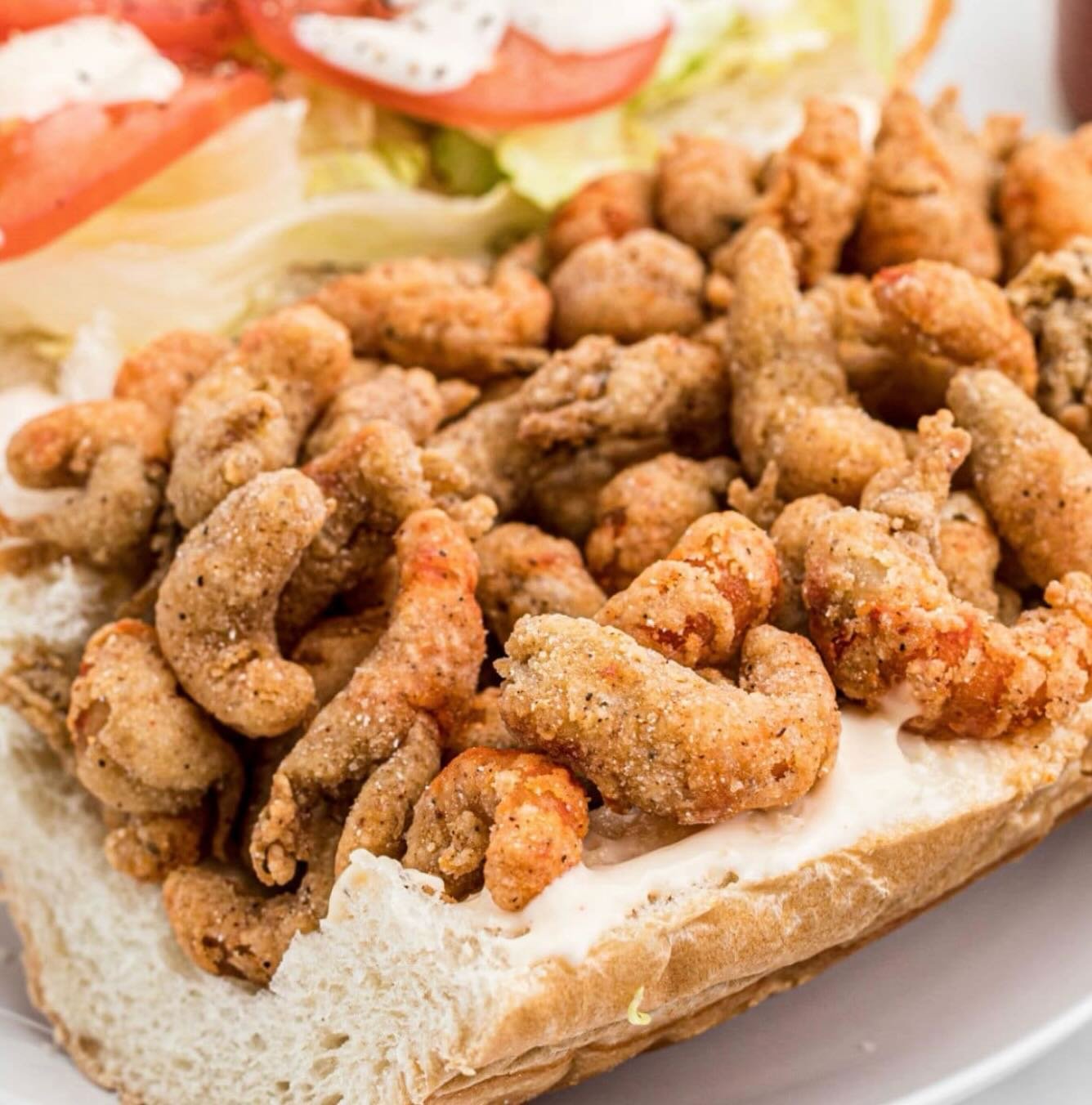 Fried Crawfish Tails are back! 2 chances to see us tomorrow!
11:30-2- Rowes Wharf @rosekennedygreenway  4-8- @truenorthales Ipswich  Also Soft Shell Crab!