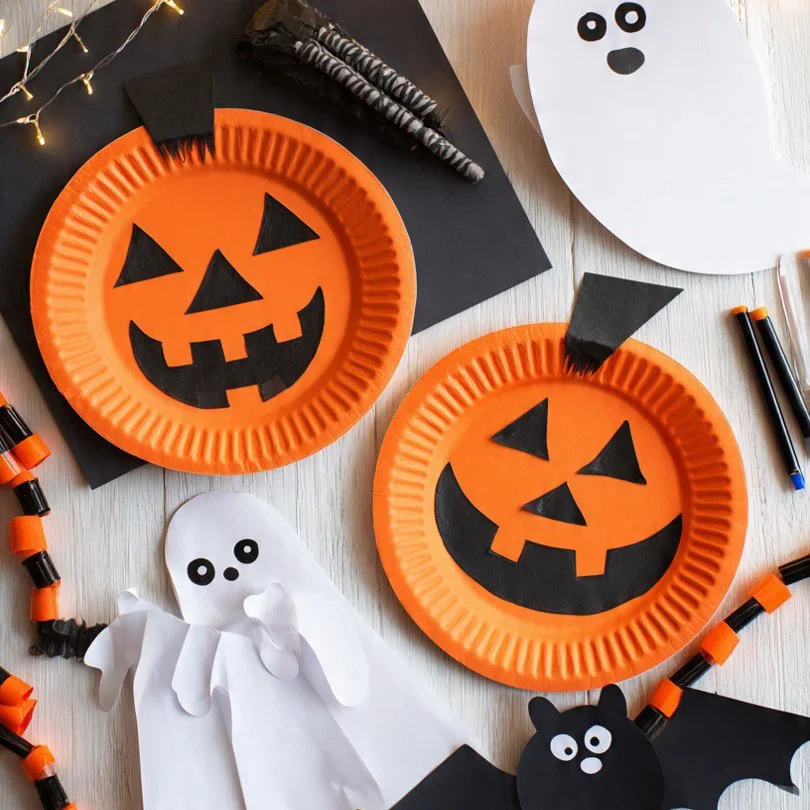 Halloweenpyssel &amp; kuslig aktivitet