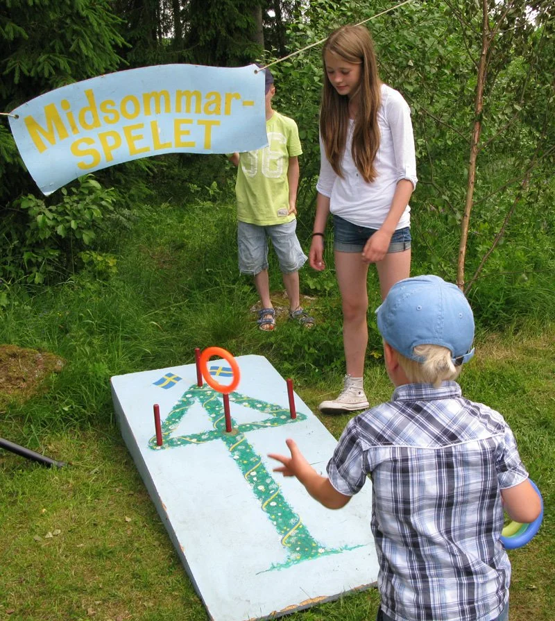   ... midsommarspel ... 