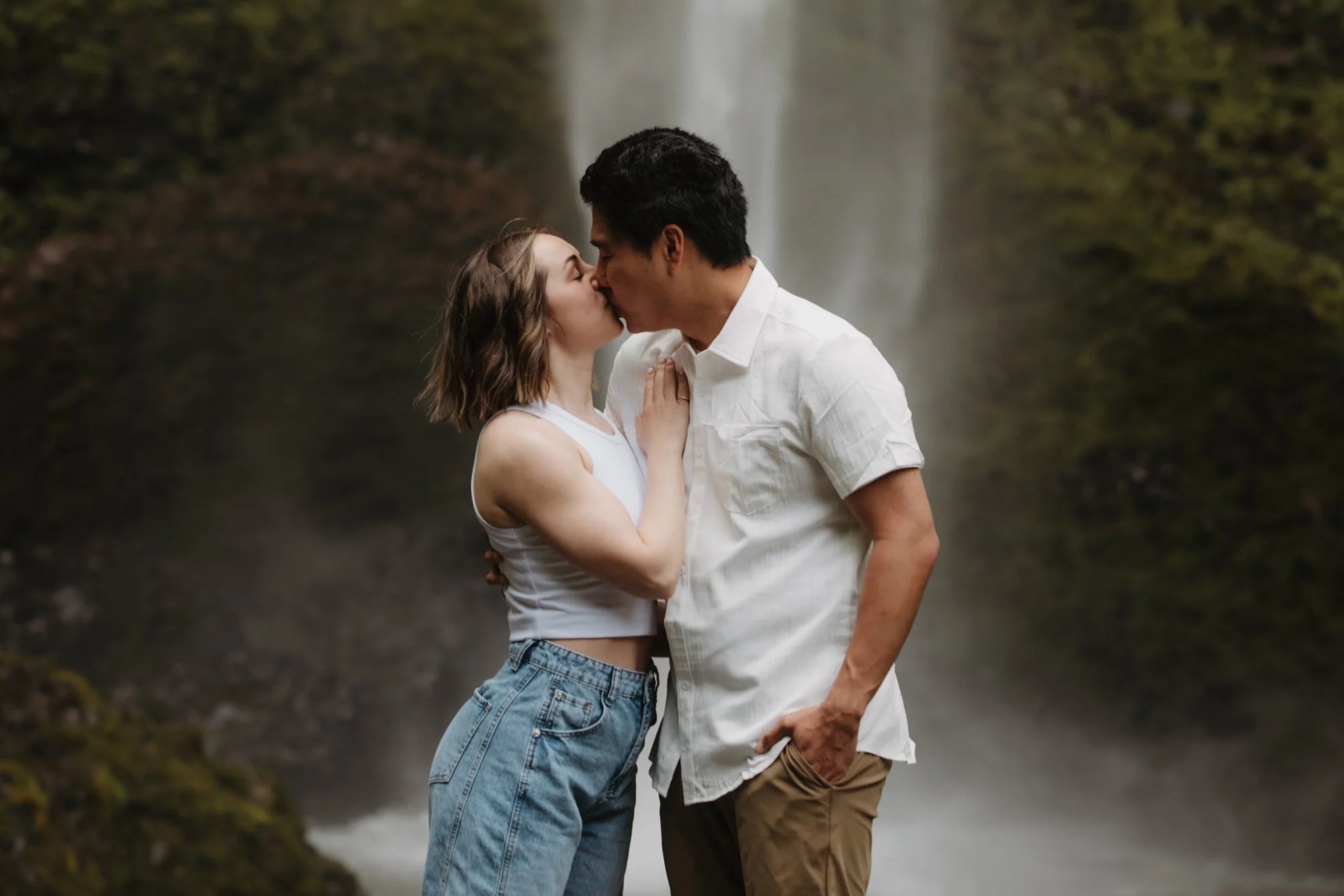 COUPLES & ENGAGEMENTS