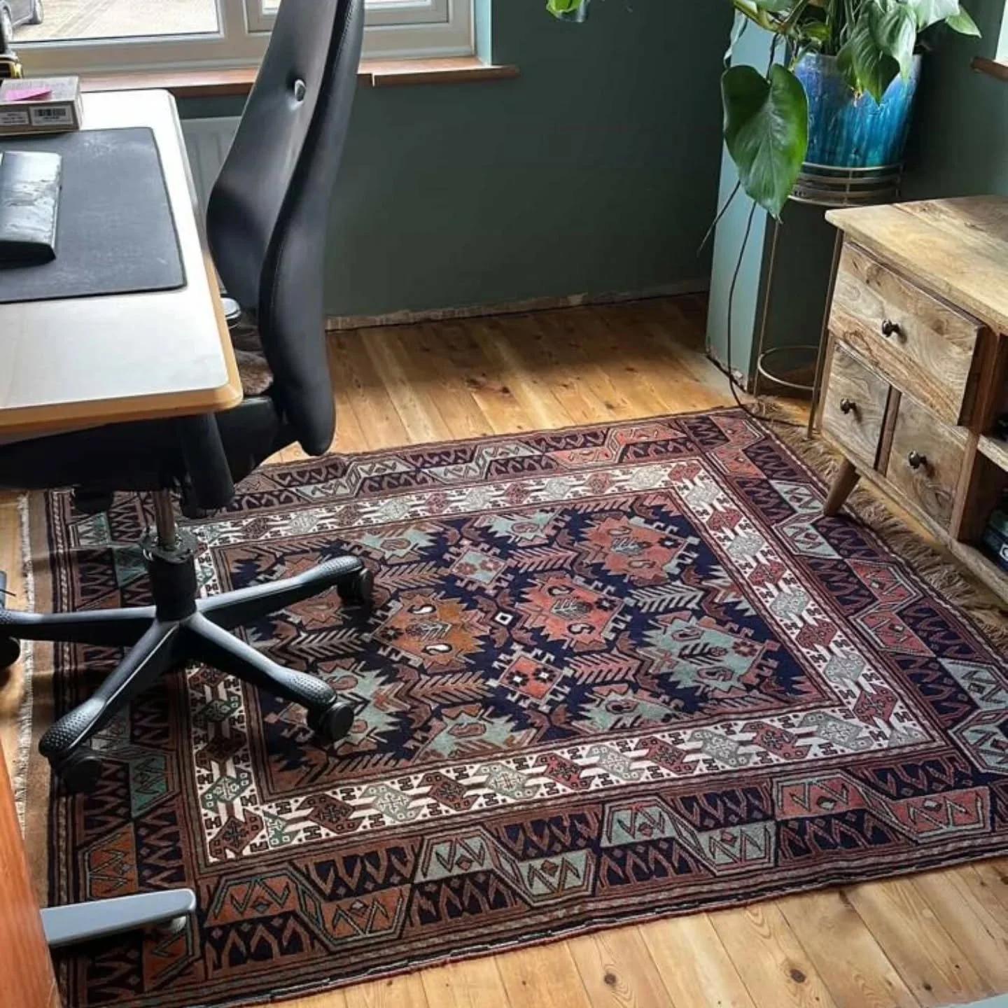 🛑BOTH SOLD🛑

Thank you for choosing us 🙏 

An antique Persian Gouchan Rug
Altra fine Persian Shiraz Gashgai Runner 

Really pleased with this project we did!
.
.
.
.
.
.
.
.
.
.
.
.
.
.
.
.
.
.
.
.
#crownrugs #antiquepersianrug #homedecor #inteeio