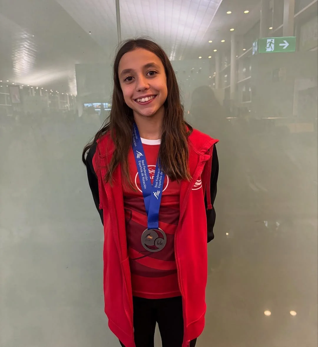 Lola Aparicio de Sincro Stadio Alicante con medalla de subcampeona de España 2013..jpg