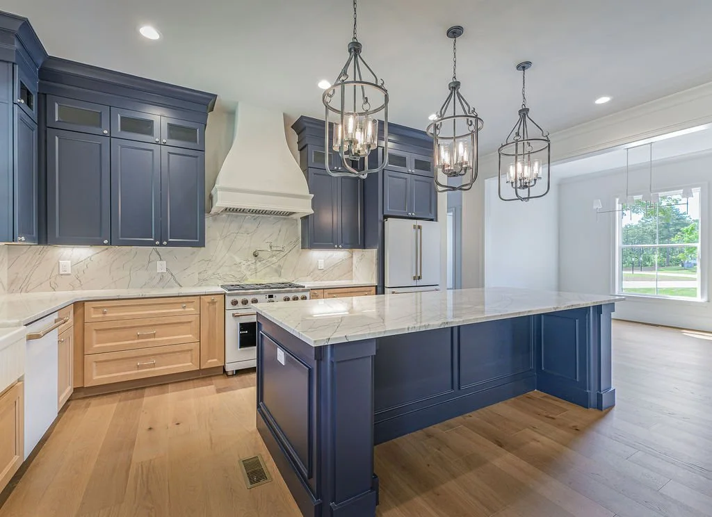 240Paulson-w-Lighting-5320.jpg