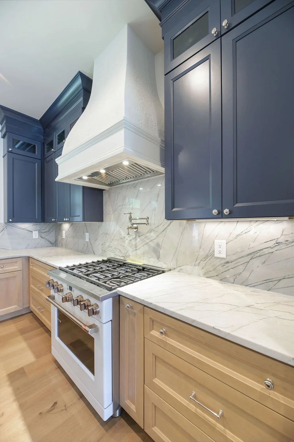 240Paulson-w-Lighting-5347.jpg