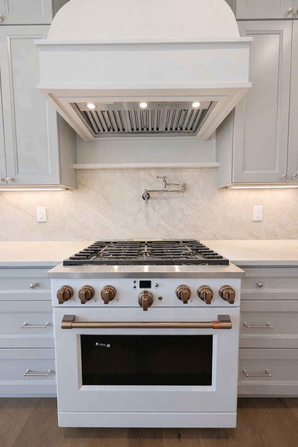 Kitchen Range.Hood.png