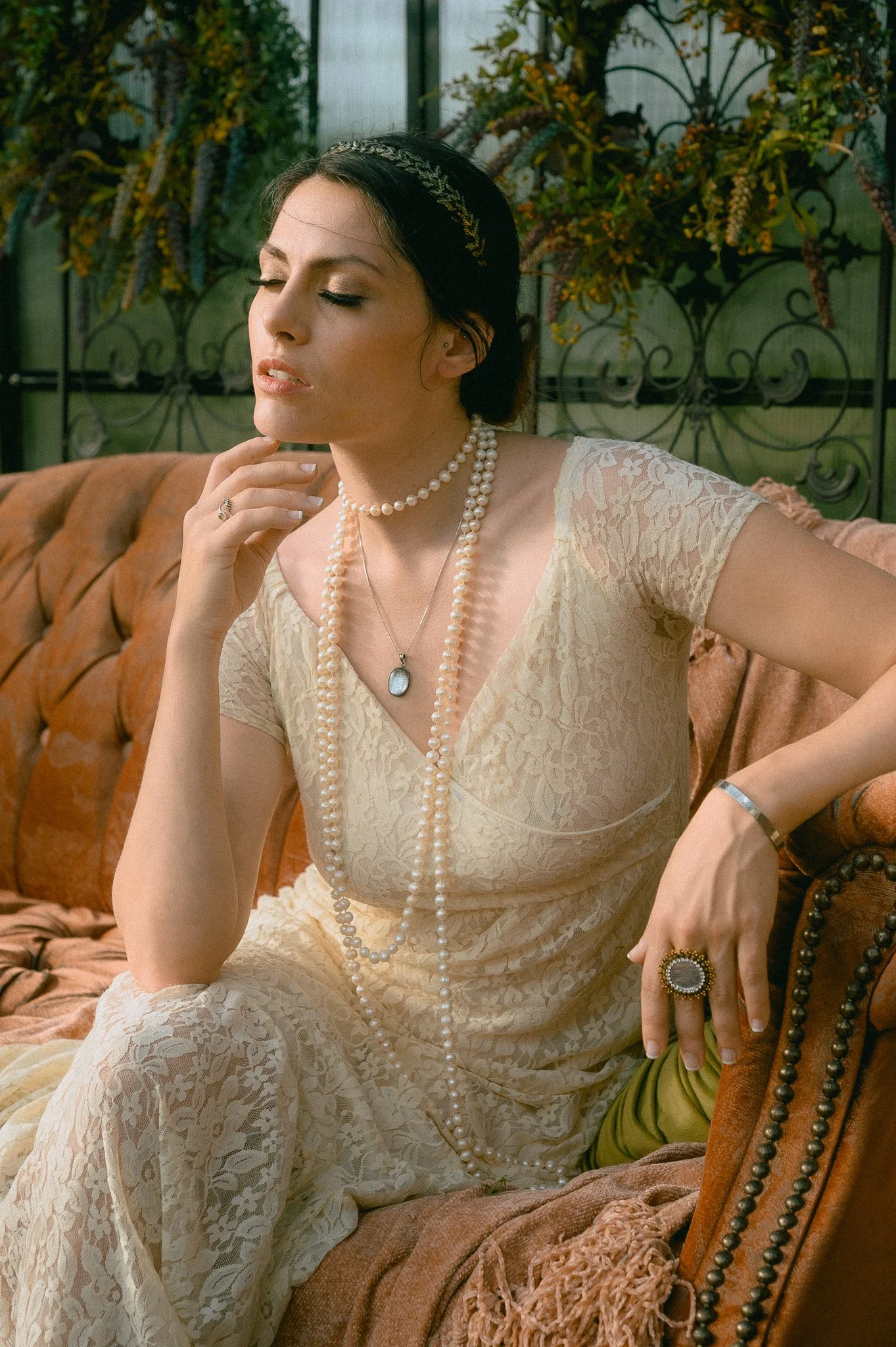 bridal portrait photography with vintage wedding gown and pearls