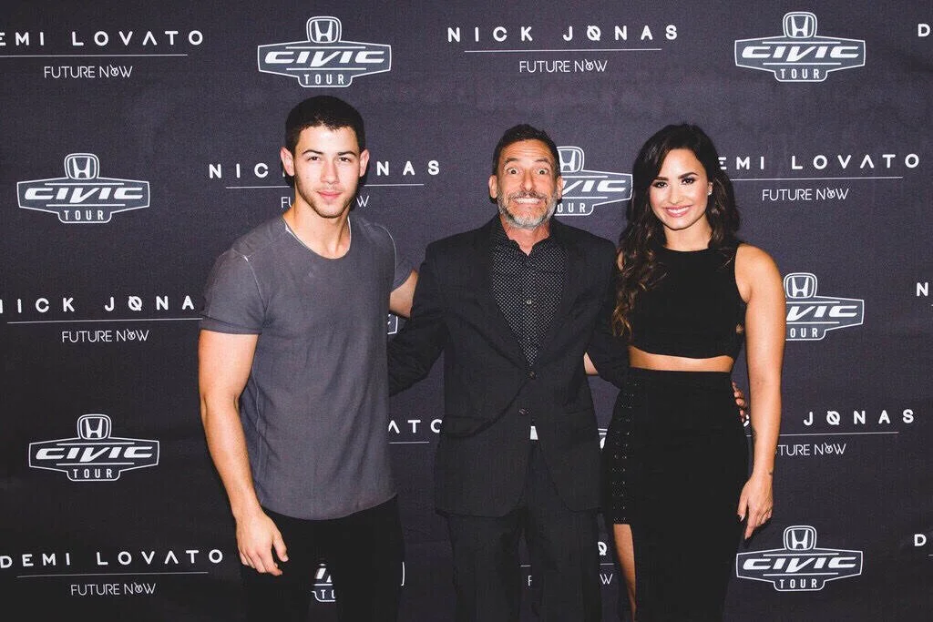 Nick Jonas, me, Demi Lovato.