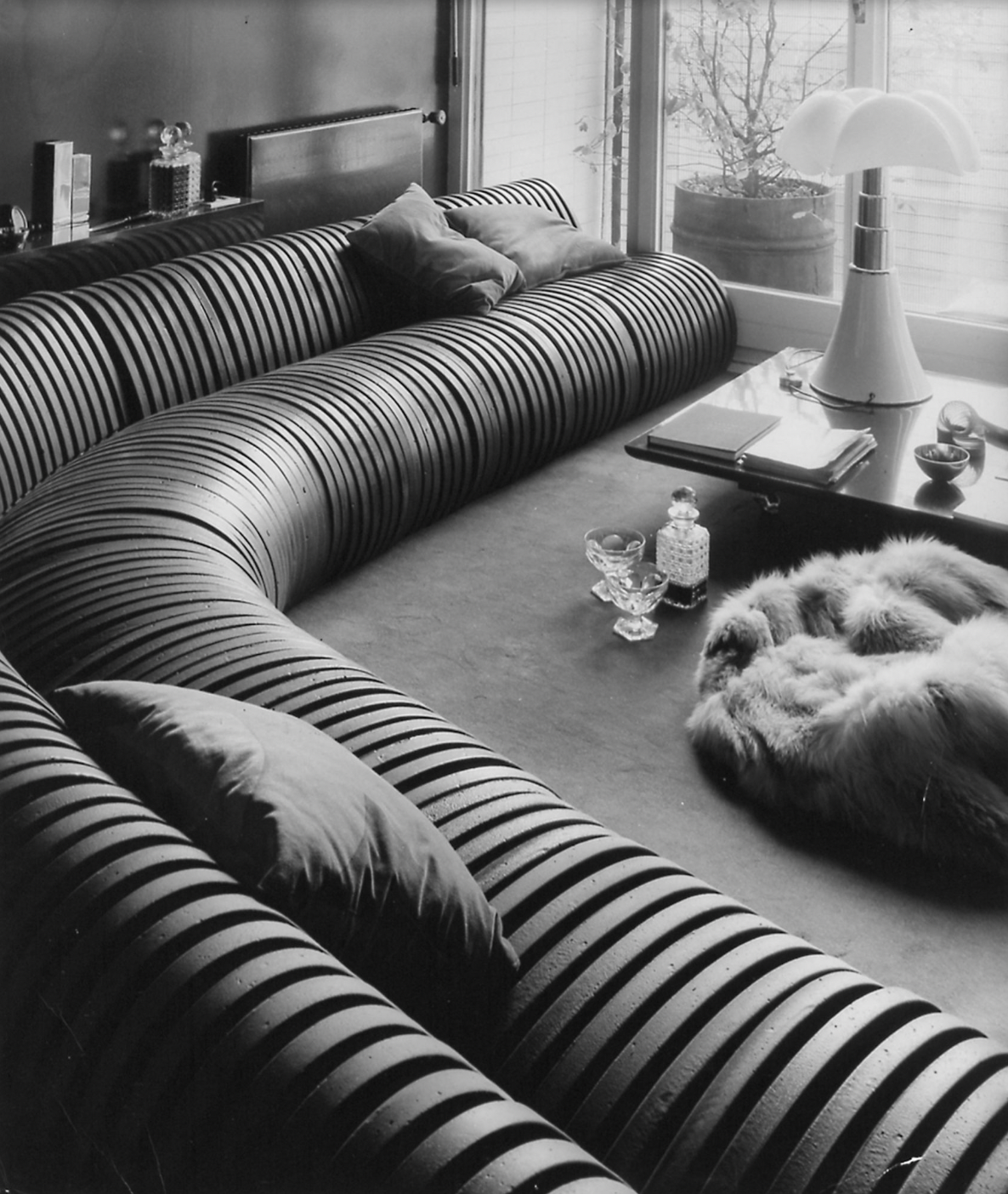 Boeri designed Serpentone in 1971