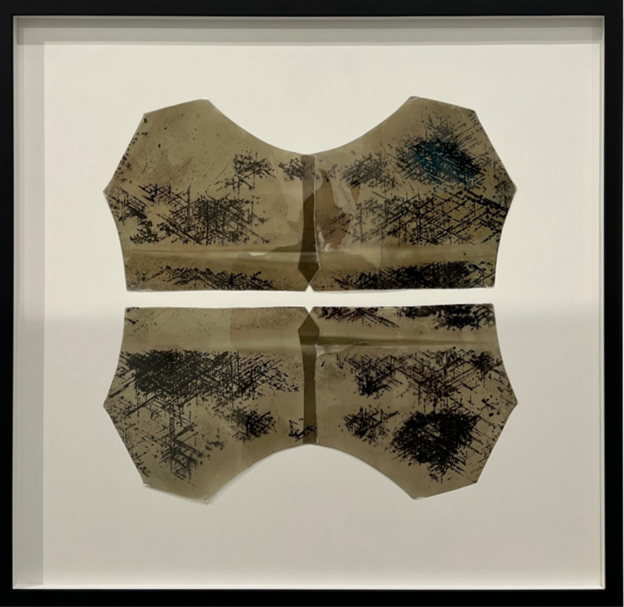 Alex Chorny.
Untitled, 2024 (24-030)
bookmatched muscovite mica sheets on melanine
29.5" x 28.5"
$1,650