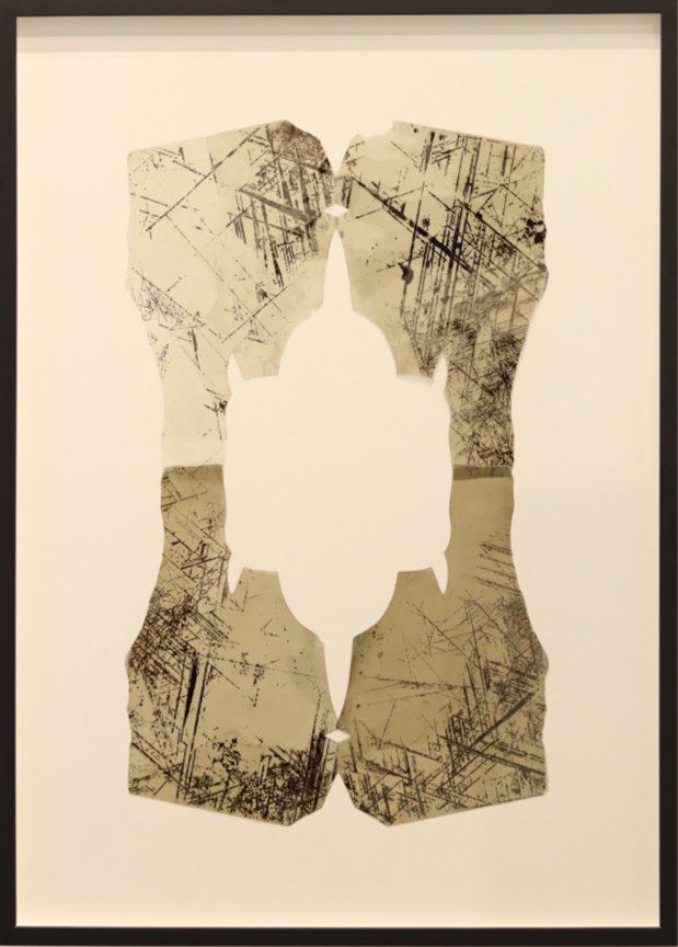 Alex Chorny.
Untitled, 2024 (24-026)
bookmatched muscovite mica sheets on melamine
41.25" x 29.5"
$1,750