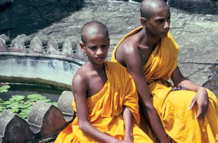 Sri Lanka-Young Monks.jpg