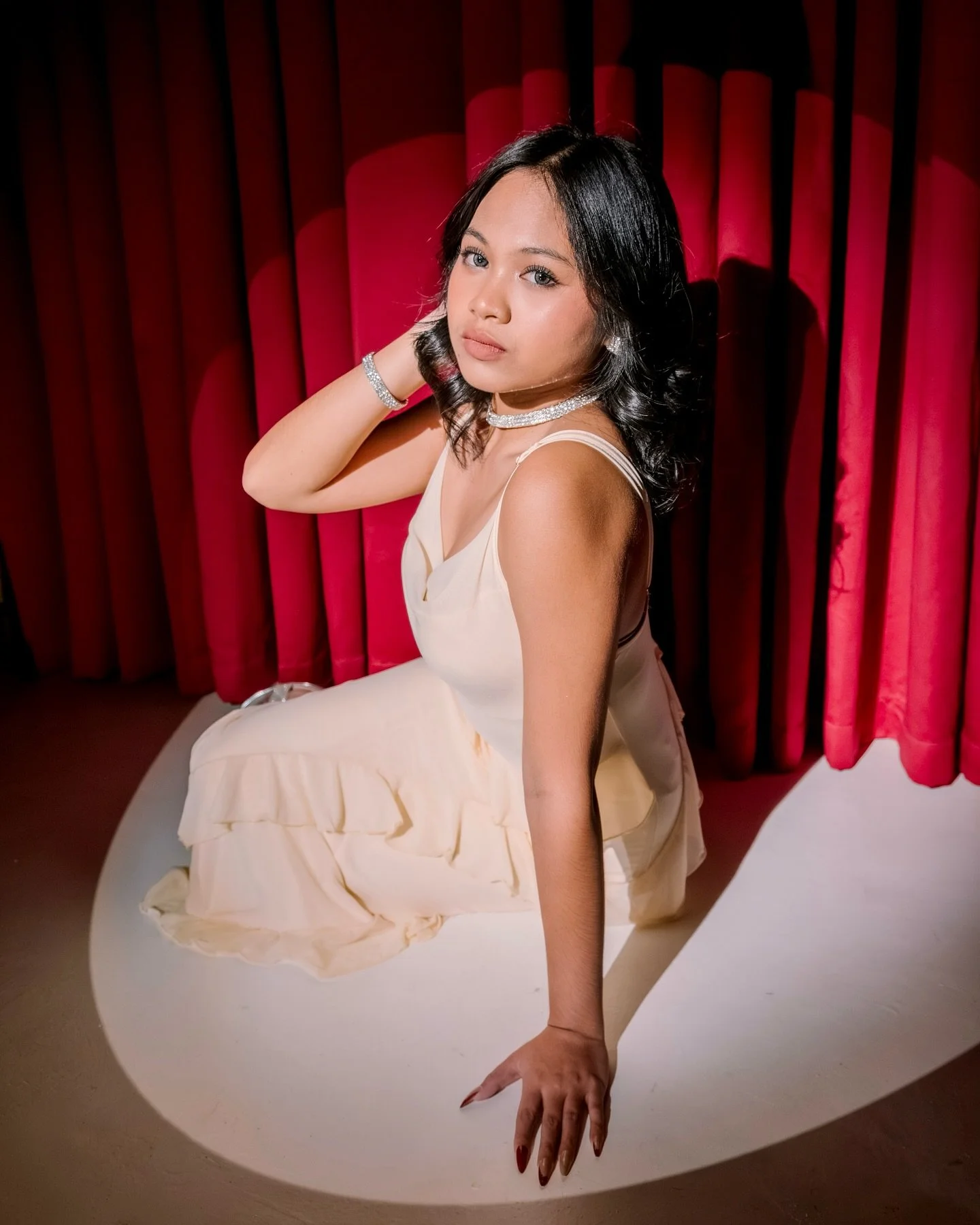 Goodbye, teenage years. Hello, 20s! 🥂 Happy birthday, Samantha! 💛 

You bring the vibe, we got the vision and expertise 🙂&zwj;↕️
No AI could ever replace this.

✅ Photographer
✅ Backdrop &amp; lighting
✅ Creative direction

Book via our website ww