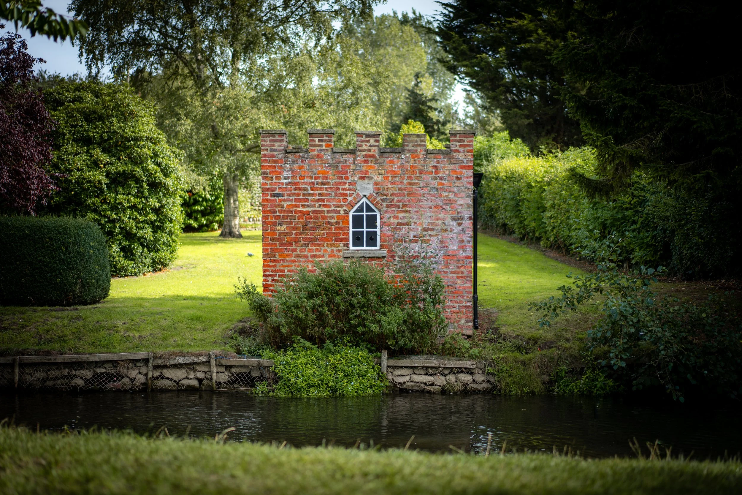 England's only known leech house, built by an enterprising apothecary in the 1700s for the storage of medicinal leeches harvested from the adjacent beck. Bedale, North Yorkshire.
