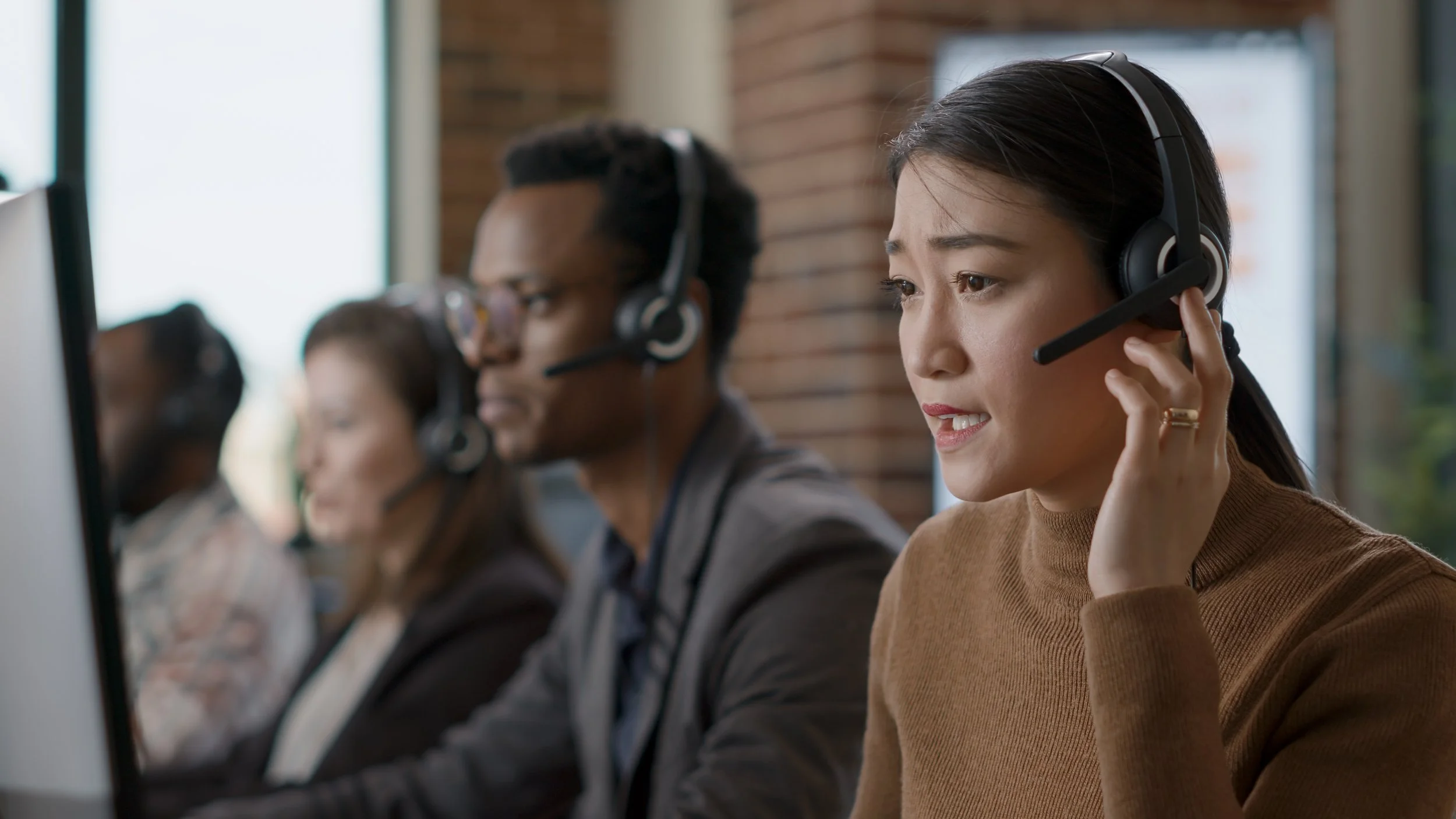 Insurance advisors assist cannabis operators by phone.