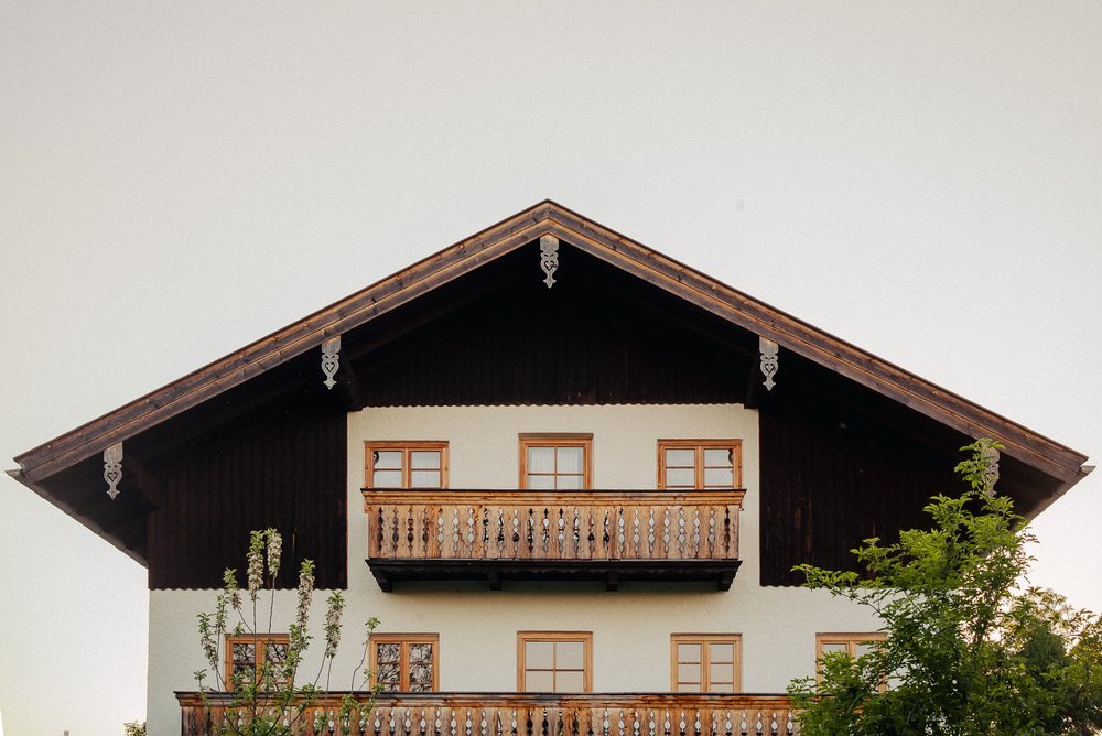 ferienwohnungen-chiemsee-alte-gendarmerie-albererhof009.jpg