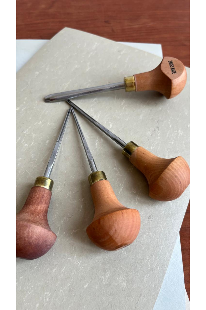 Swiss Pfeil cutting gouges with mushroom-shaped handles
