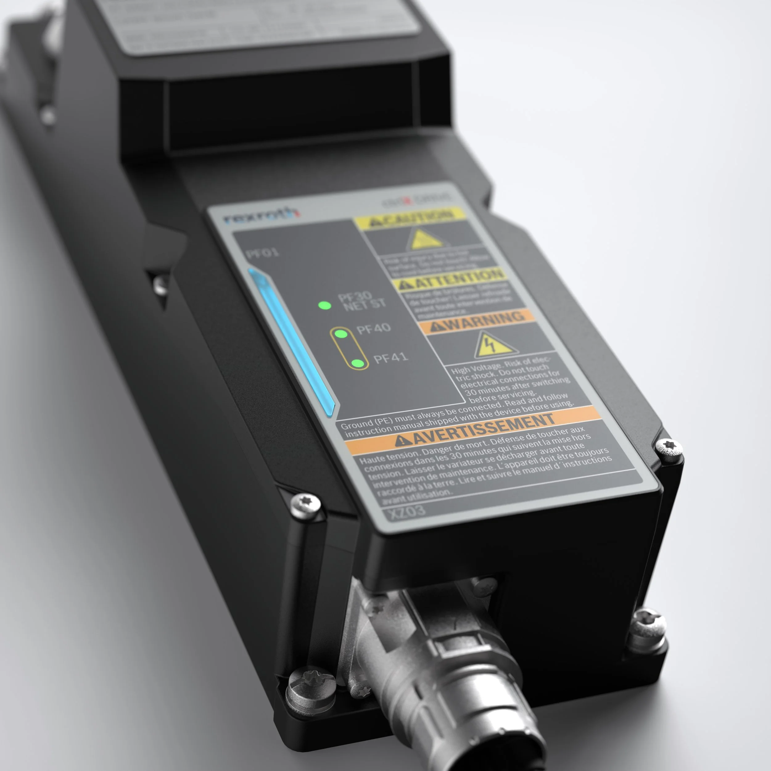 Für eine kostenoptimierte Lösung haben wir Bedienelemente, Statusanzeige und Sicherheitshinweise in eine einzige Folie integriert. Zusätzlich ist die Folie bei beiden Baugrößen als Gleichteil angelegt. Das reduziert die Teilevielfalt nochmals.