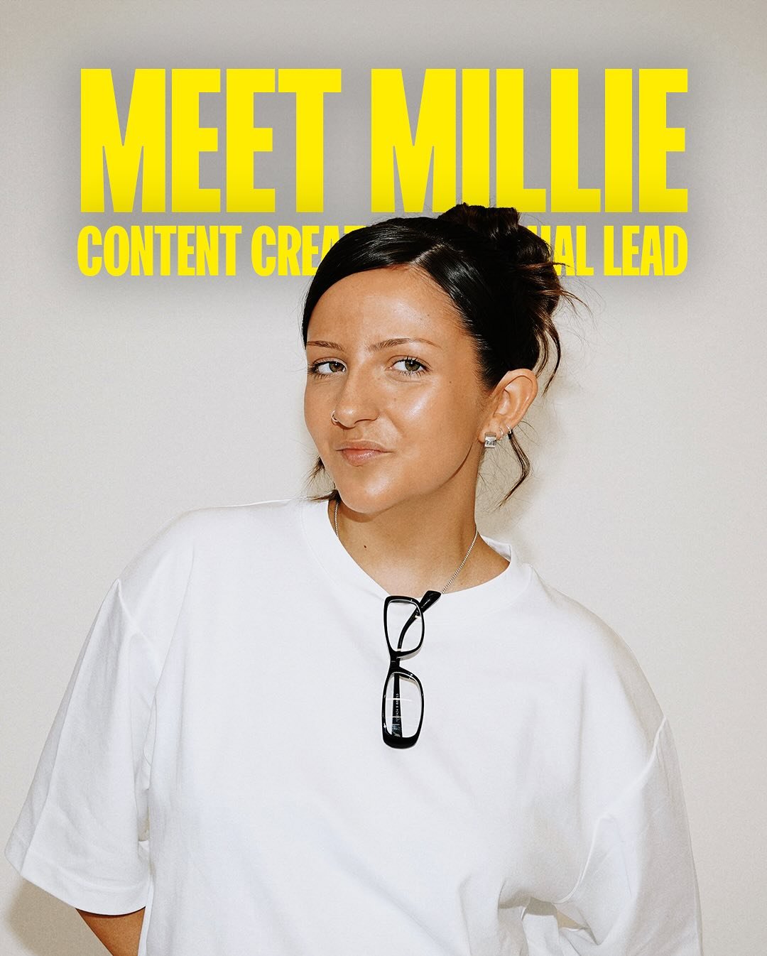 GET TO KNOW OUR TEAM HERE AT LASTING LEMONS 🍋 

Meet Millie, our content creator and visual lead ⭐️

#lastinglemons #meettheteam #graphicdesigner #creatorpartnerships #contentcreator #marketingagency