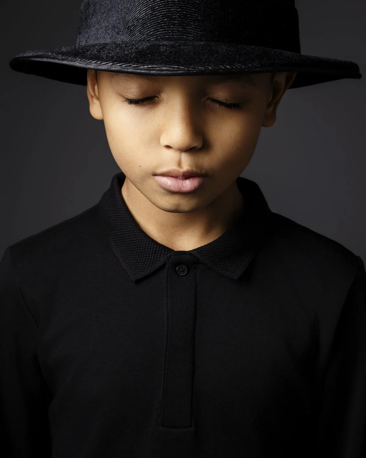 stylish-kids-black-white-studio-hat.jpg