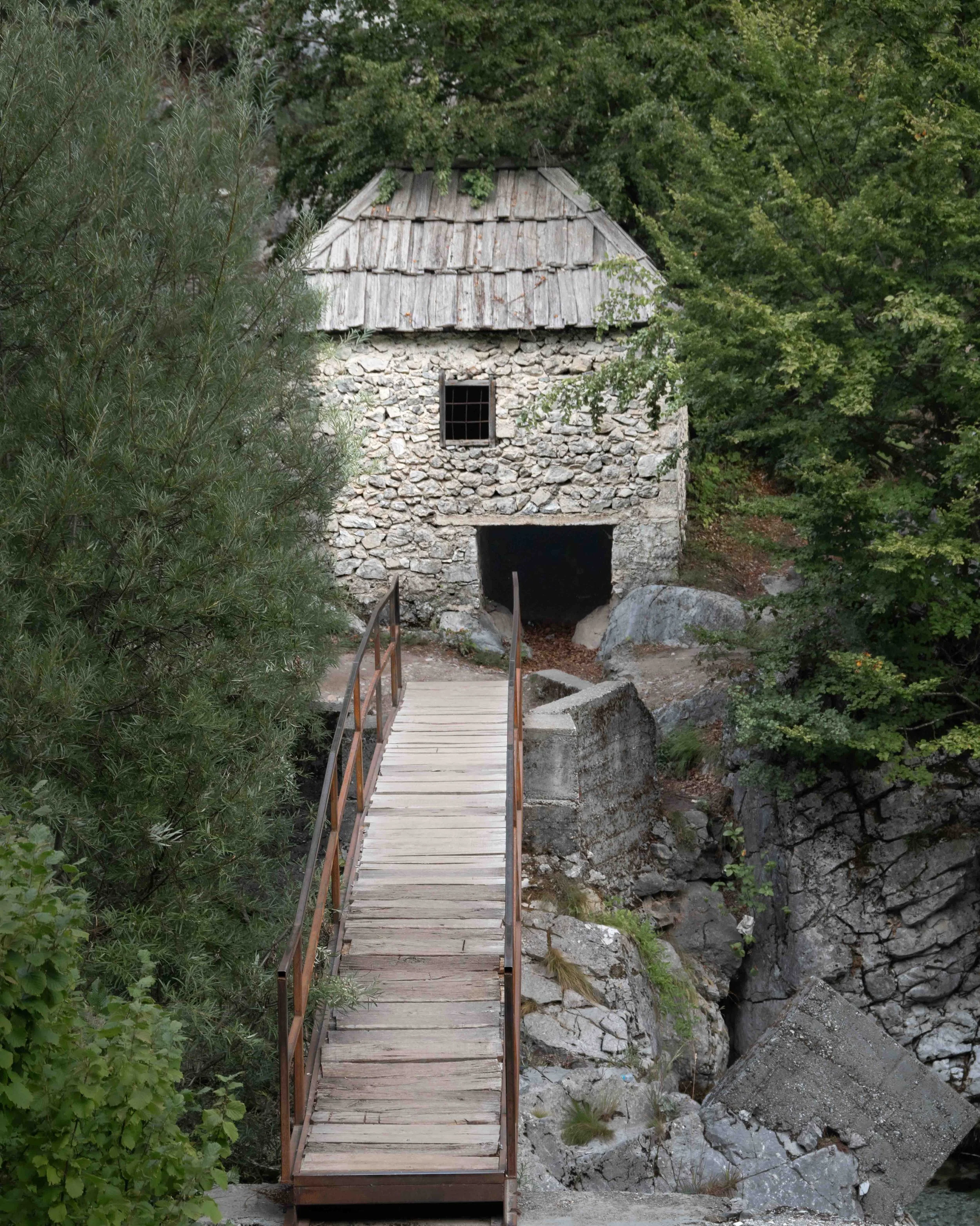 HouseBridge.jpg