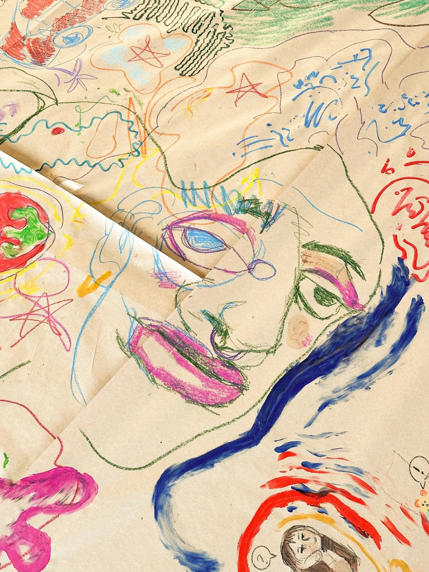 Fractions of our big canvas. 
A landscape painted in silence, intuitively, together. 
We allow us to flow in colours. 

Our little universe served then as a background for beautiful stories to evolve. Every detail shaping a character, a narrative, a 