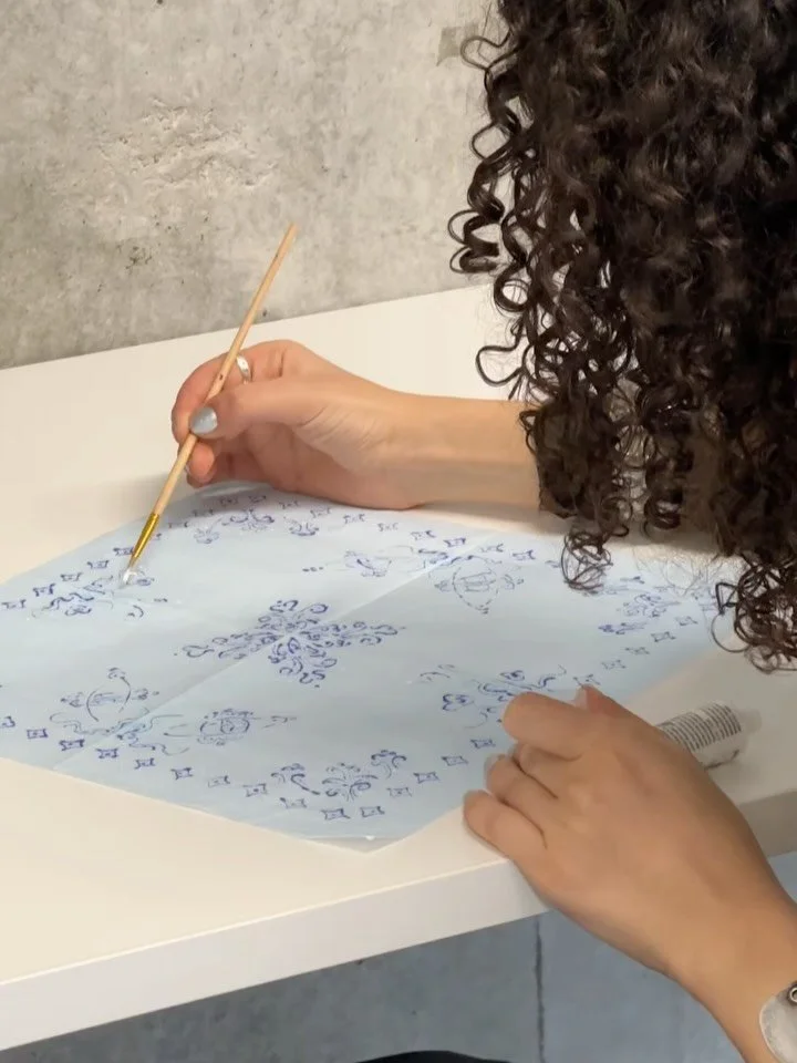 Prepare your atelier as a small sanctuary 🕯️ Begin with questions, not answers. Choose two materials and use them in ways you never have before. Play. Repeat what feels alive. Let go of how things &ldquo;should&rdquo; look. 🎨

Step back. Return. Ad