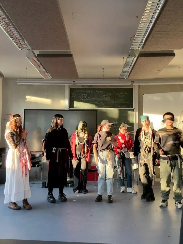 Design school becomes our playground 🎭

Our experimental, movement-based version of the Bauhaus ballets. I guess Oskar Schlemmer must have felt something similar haha 

We let music tune us into our inner worlds into emotions, images, memories 🤲🏻
