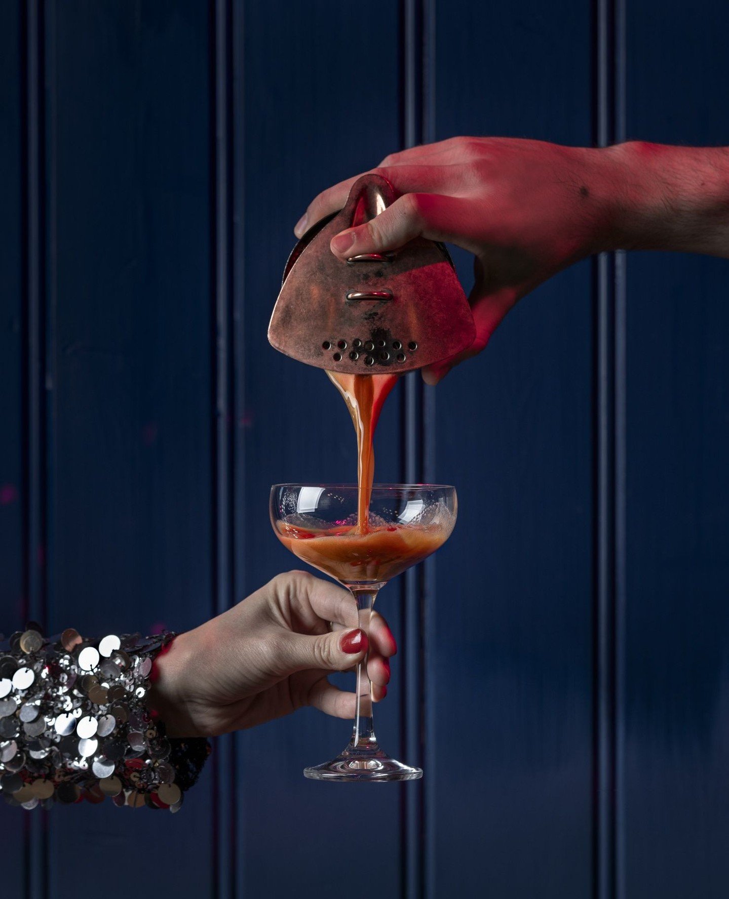 Espresso Martini &mdash; &thorn;ar sem eftirr&eacute;ttur og kokteill m&aelig;tast