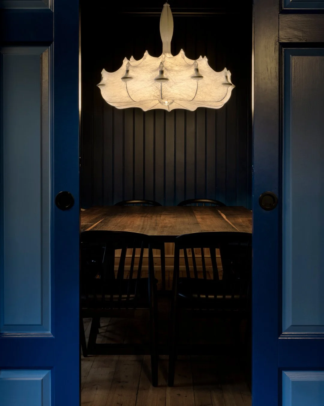 &THORN;egar kv&ouml;ldi&eth; kallar &aacute; n&aelig;&eth;i &ndash; UPPI er me&eth; einkaherbergi sem tekur 8-12 manns. B&oacute;kanir &iacute; gegnum uppi@fiskmarkadurinn.is