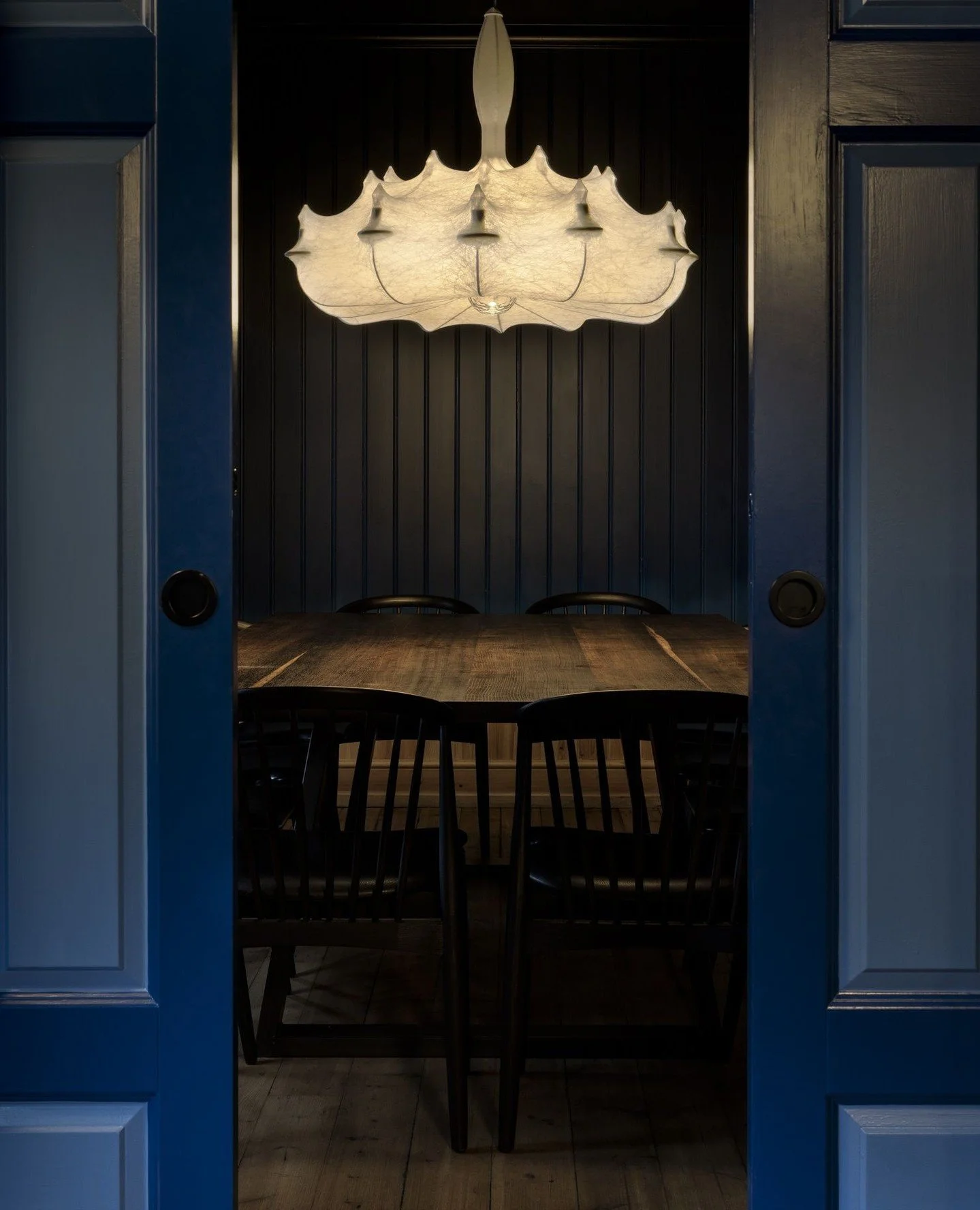 &THORN;egar kv&ouml;ldi&eth; kallar &aacute; n&aelig;&eth;i &ndash; UPPI er me&eth; einkaherbergi sem tekur 8-12 manns. B&oacute;kanir &iacute; gegnum uppi@fiskmarkadurinn.is