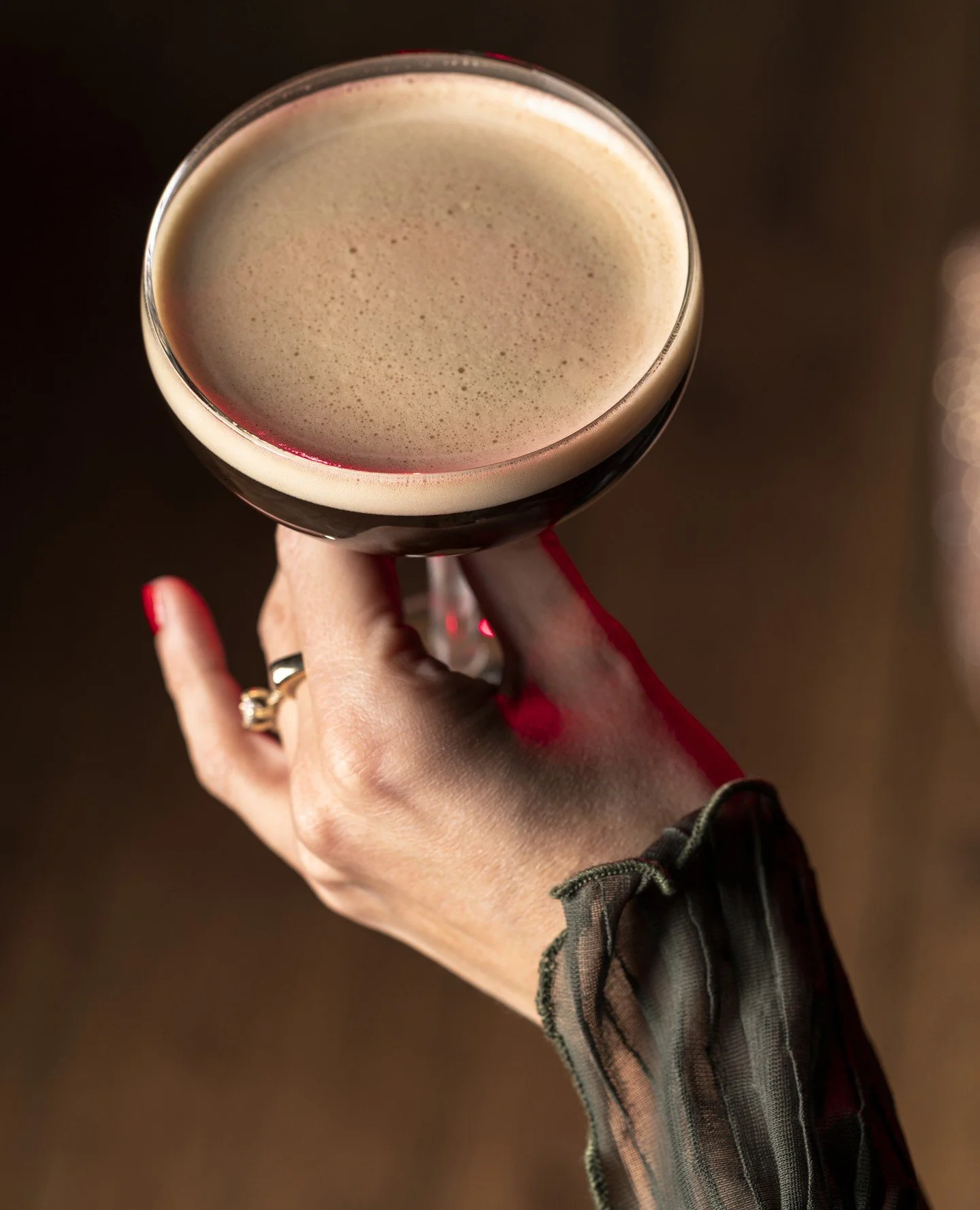 Espresso Martini kv&ouml;ld. DJ Baldur spilar fr&aacute; 21:00 og &thorn;&aacute; ver&eth;ur Espresso Martini &aacute; 1990 kr. Sj&aacute;umst &aacute; Uppi!🍸️