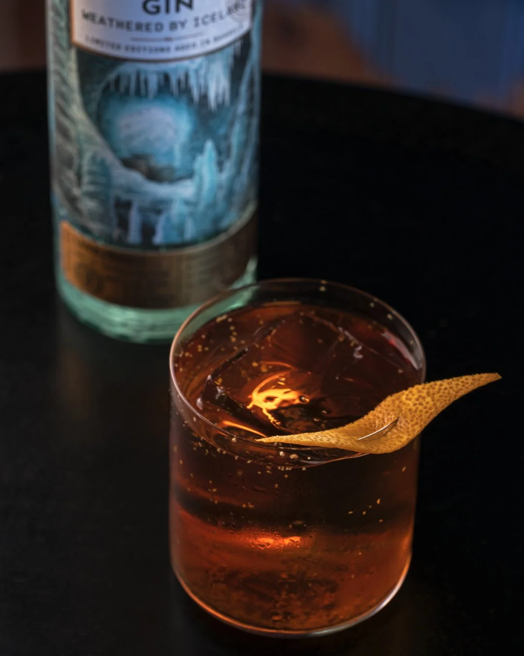Uppi er me&eth; s&eacute;rstaklega spennandi Negroni me&eth; Mosa gini, Gran classico og toppa&eth; me&eth; sansho pipar. Sj&aacute;umst &aacute; Uppi!