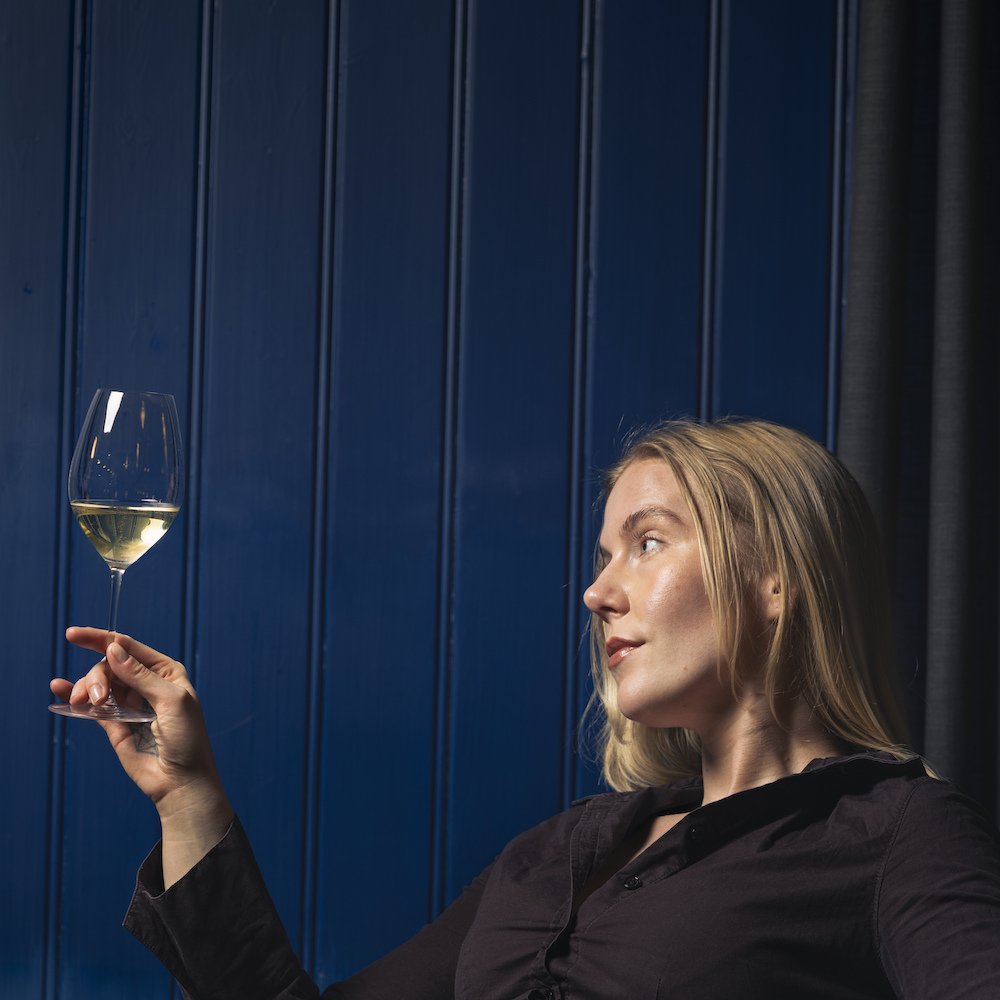 Fimmtudaginn 18. jun&iacute; ver&eth;ur Hei&eth;r&uacute;n V&iacute;nkona me&eth; notalegt og skemmtilegt v&iacute;nsmakk &aacute; mannam&aacute;li &aacute; Uppi Bar fr&aacute; kl. 18:00&ndash;20:00.⁠
⁠
&Iacute; bo&eth;i ver&eth;a fj&ouml;gur sumarle